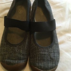 Keen Sienna Canvas Mary Jane 8.5. EU39